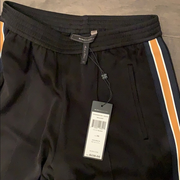 Bcbg buttoned pants - Picture 2 of 3